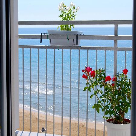 B&B Capo Rizzuto Fronte Mare Exterior photo