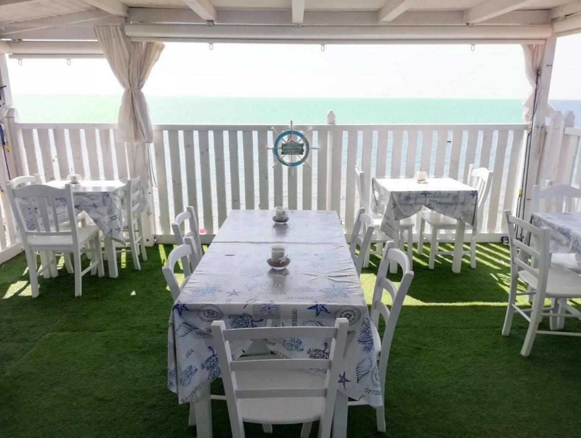 B&B Capo Rizzuto Fronte Mare Exterior photo